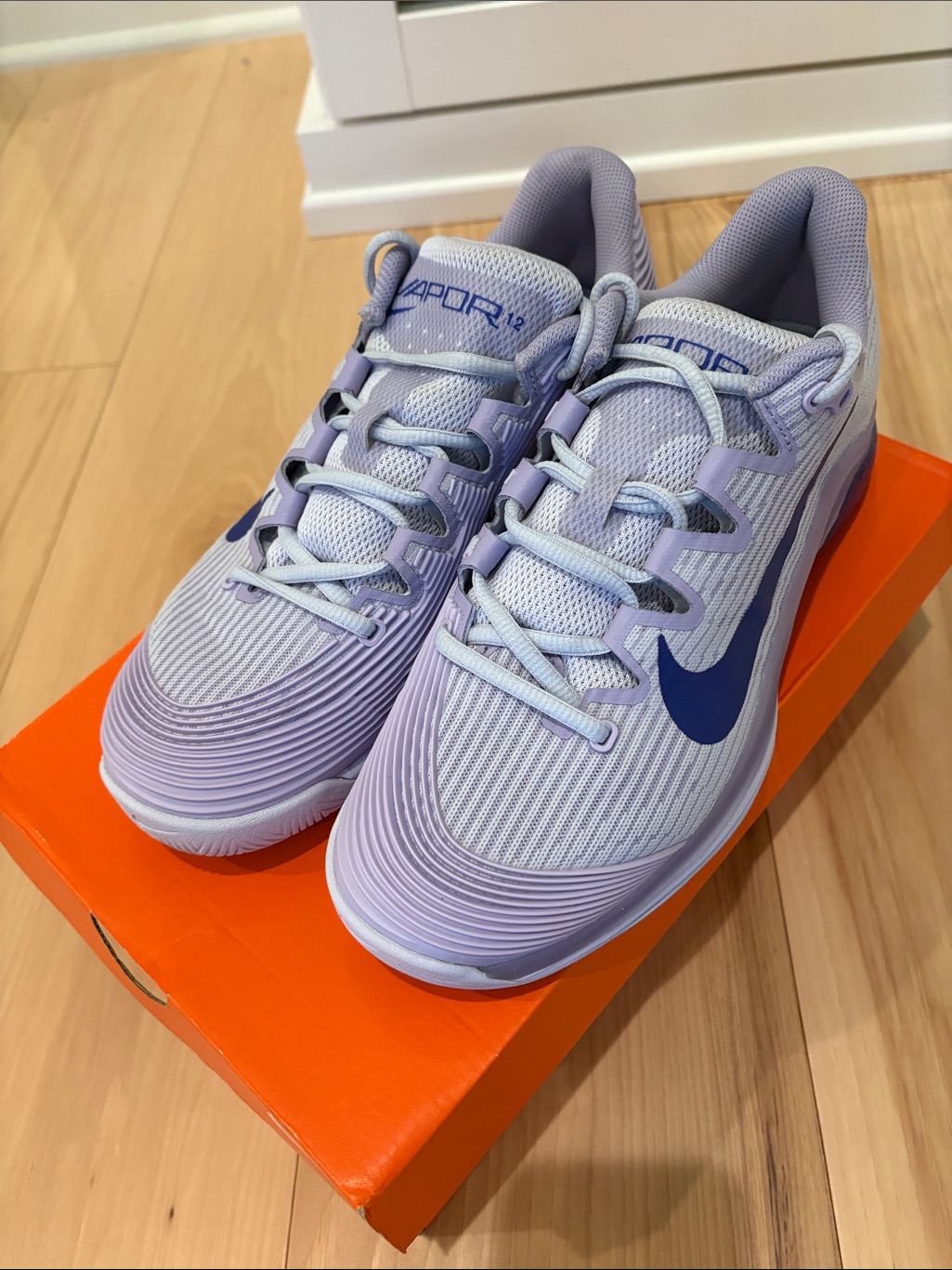 Nike Women's Zoom Vapor 12 Tennis Court Shoes - 10